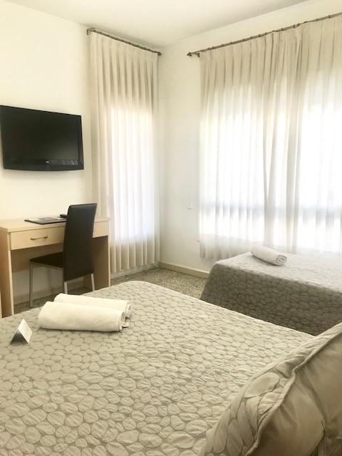 Hostal Бадалона Екстер'єр фото
