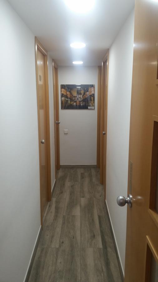 Hostal Бадалона Екстер'єр фото