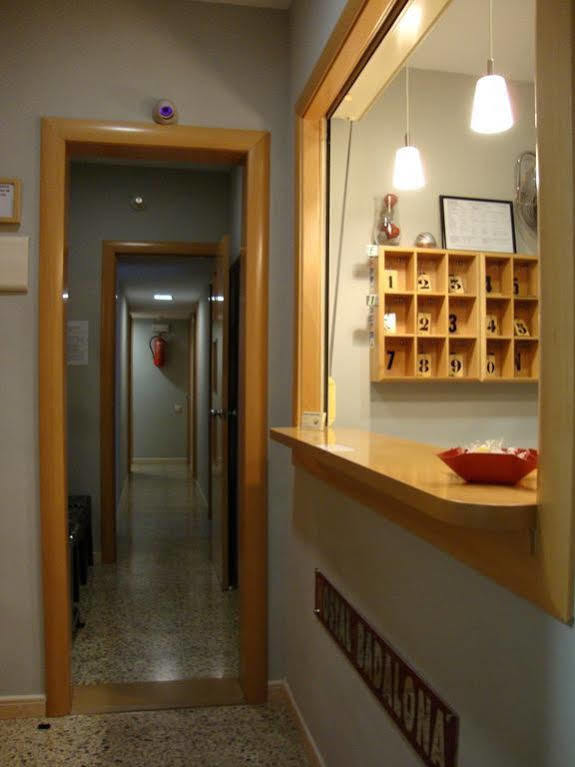 Hostal Бадалона Екстер'єр фото